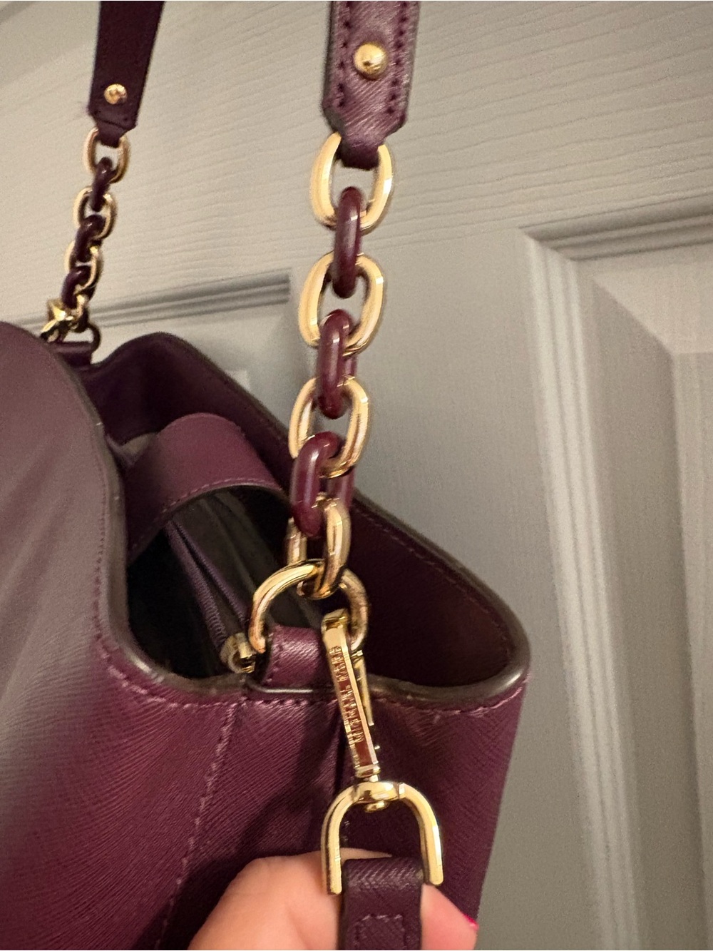 Michael Kors Plum Saffiano Shoulder Tote with wallet - Picture 3 of 7